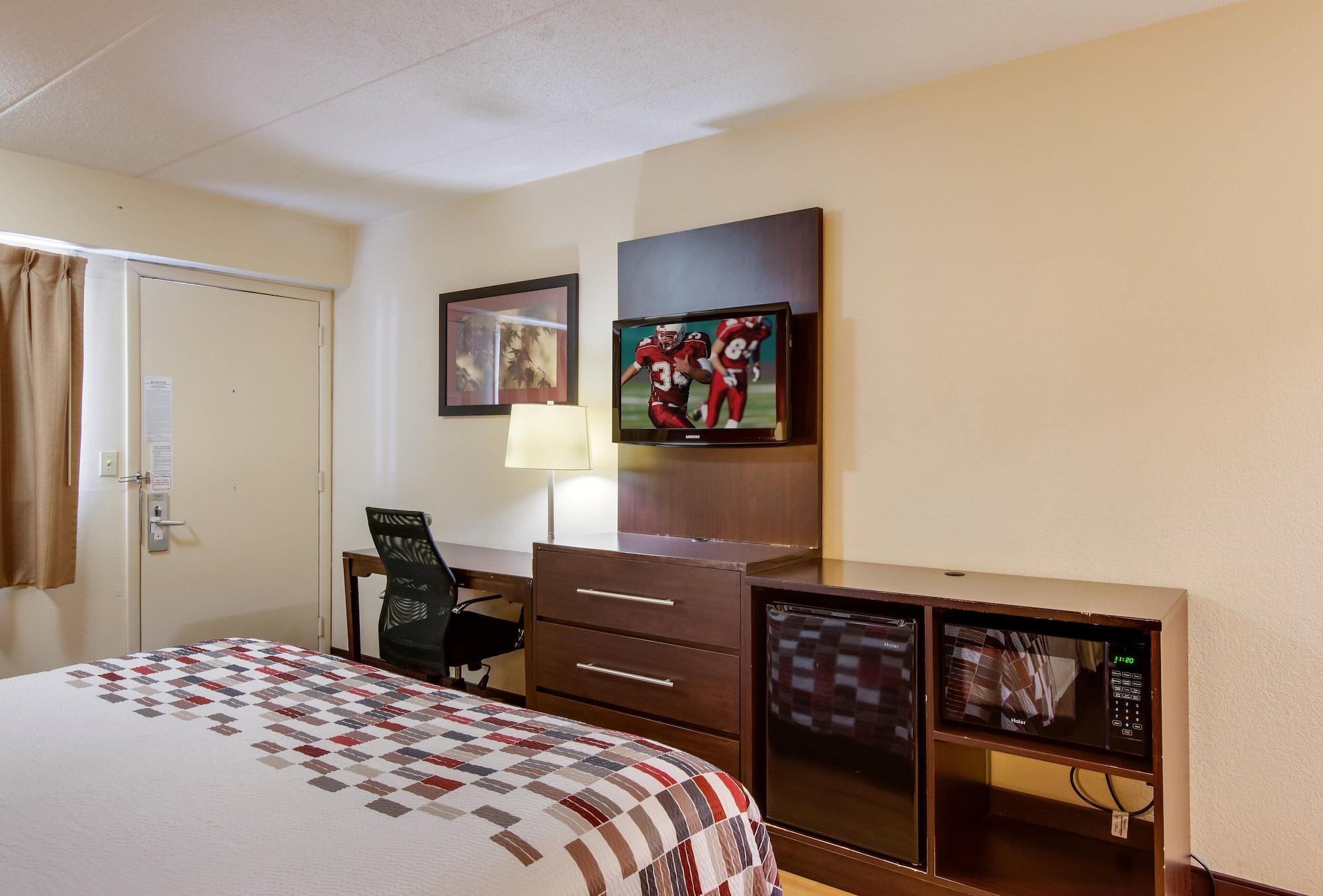 Red Roof Inn Grand Rapids Airport Cascade Exterior foto