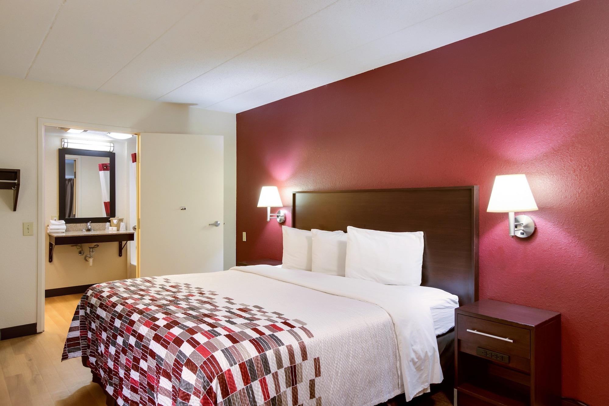 Red Roof Inn Grand Rapids Airport Cascade Exterior foto