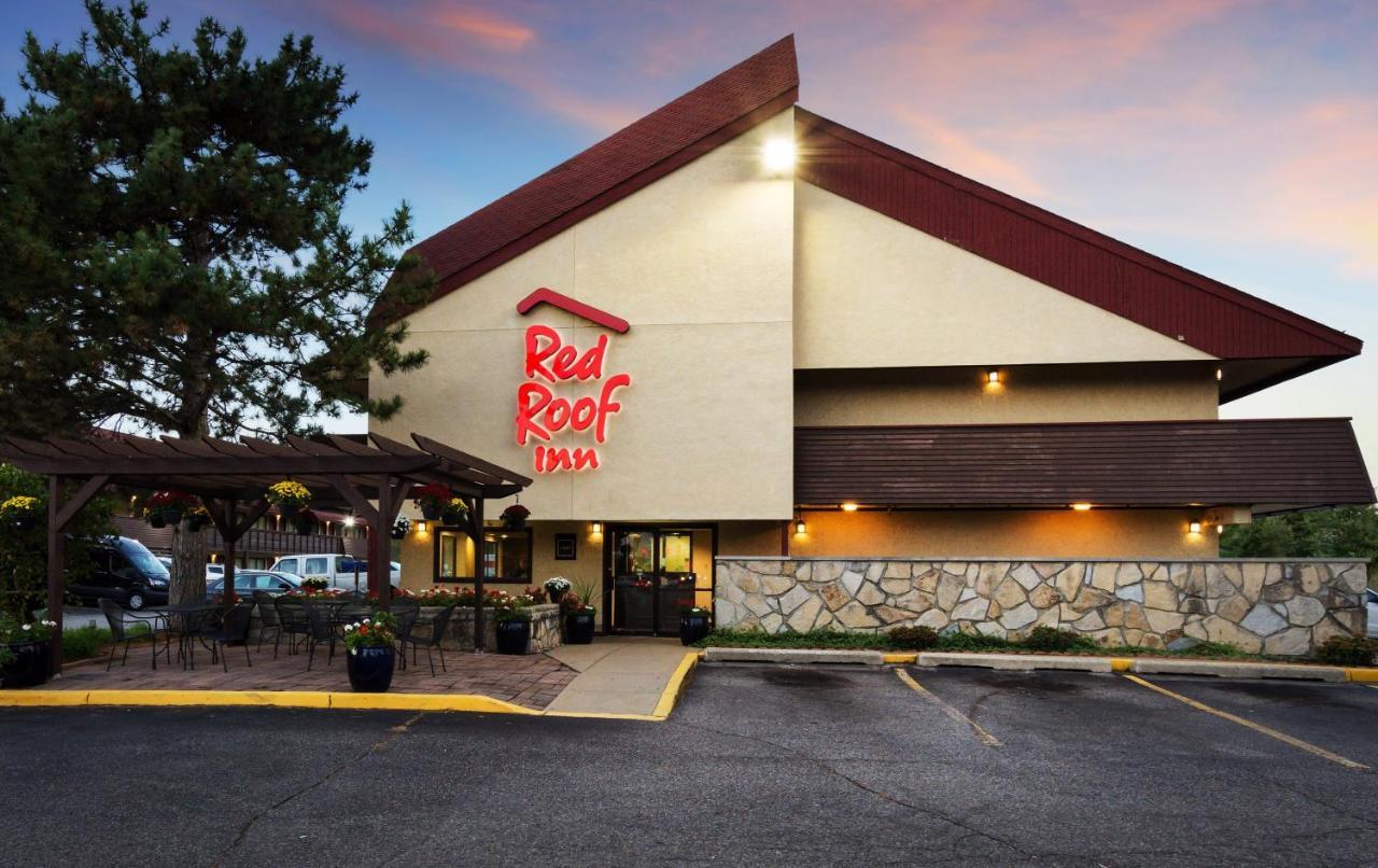 Red Roof Inn Grand Rapids Airport Cascade Exterior foto